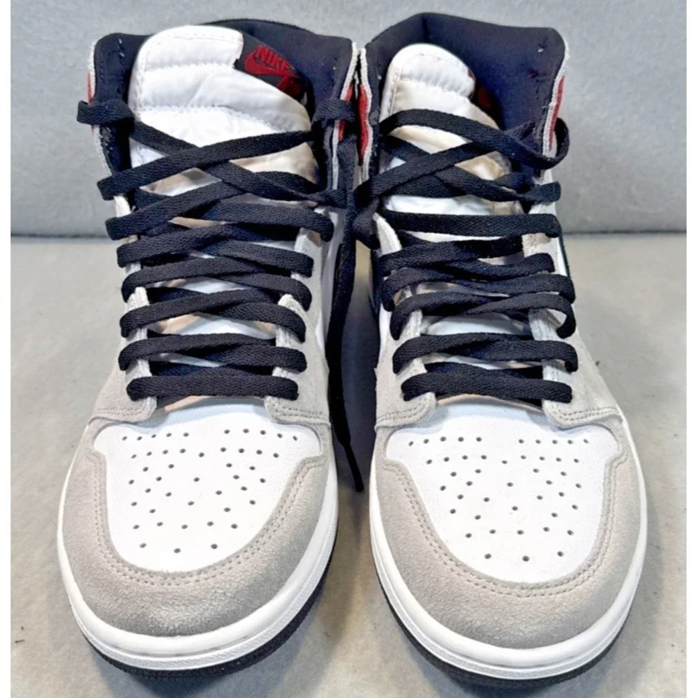 Air Jordan 1 Retro High OG Smoke Gray 2020 White Red High Top Sneaker size 10.5